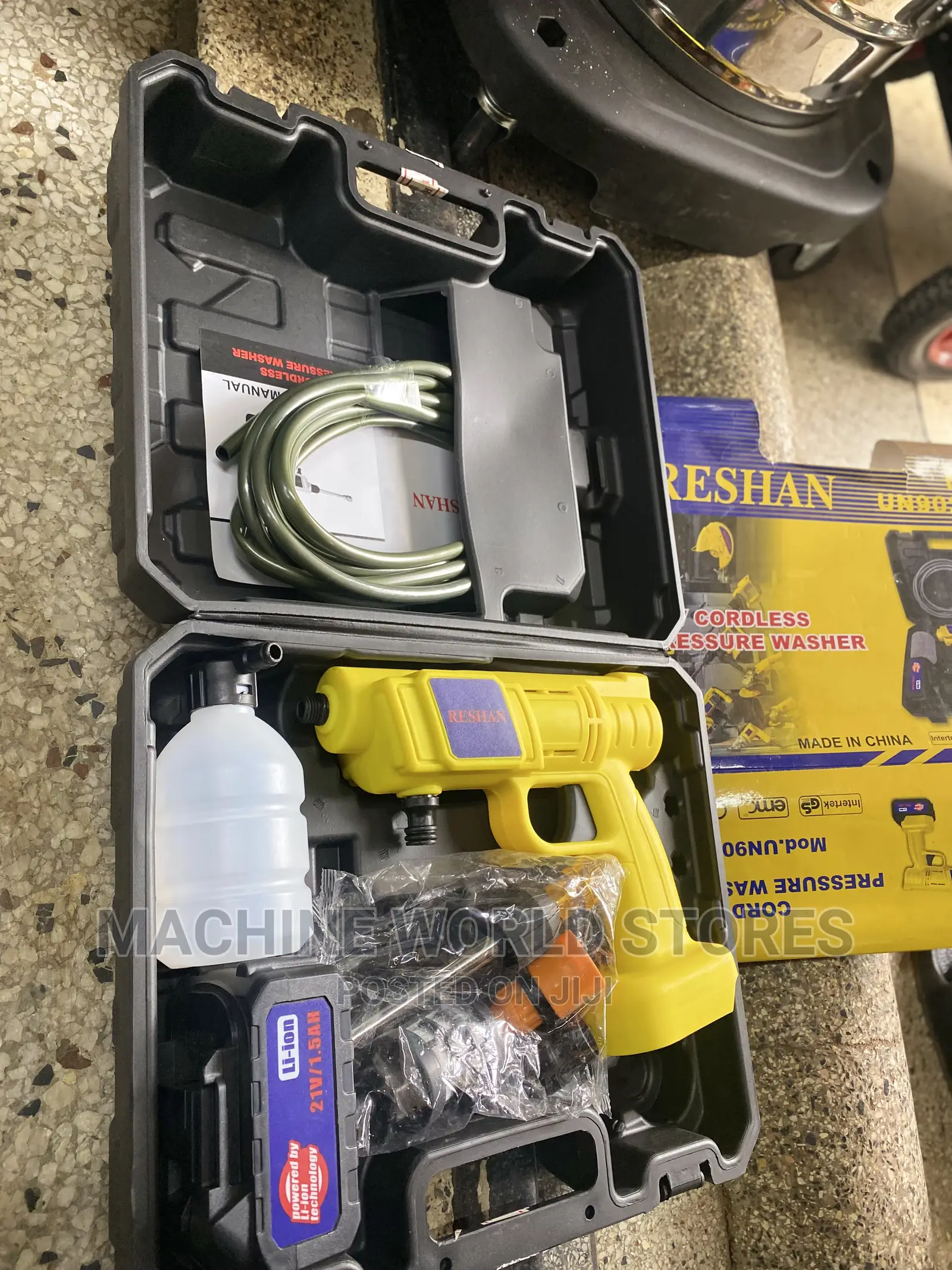 Cordless Pressure Washer