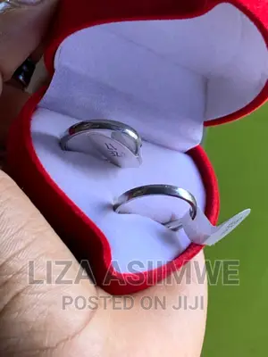 Simple Wedding Rings Available at a Good Affordable Price
