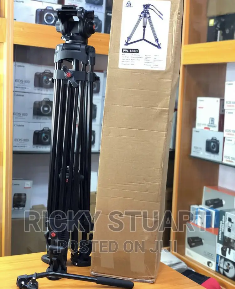 PW-180B Tripod (Heavy Duty)