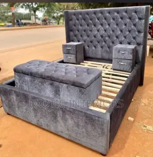 Bed of 5x6 With Sidebed Drawers and Puff Call
