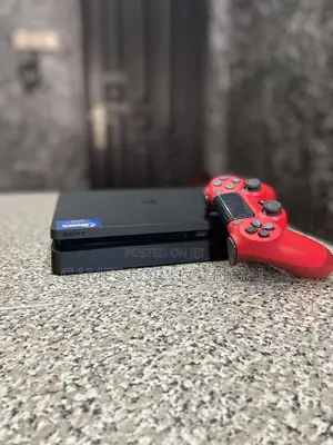UK Used Clean PS4 Slim *66