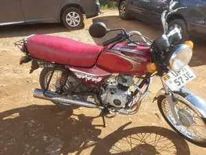 Bajaj Boxer 100 2022 Red