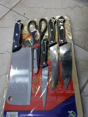 Plastic Chopping Board With 5 Knives - Multi-Color