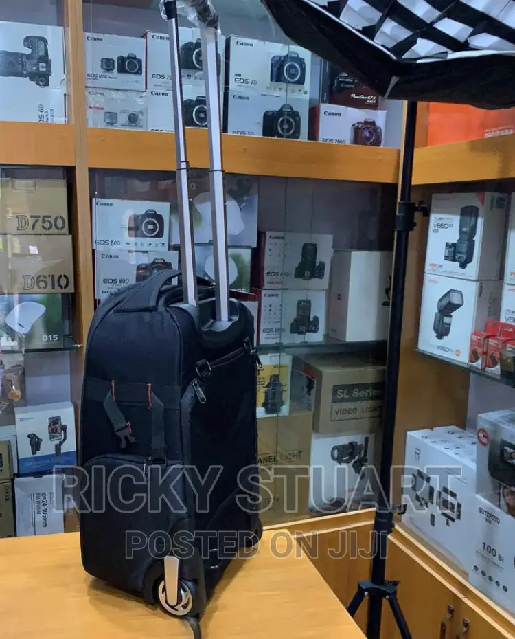 Professional Camera Bag WTH Roller