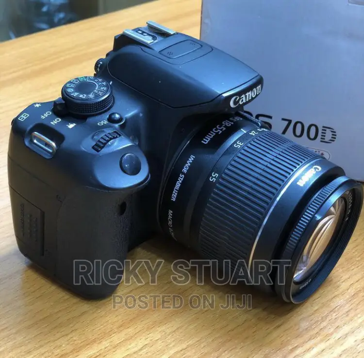 Canon 700D