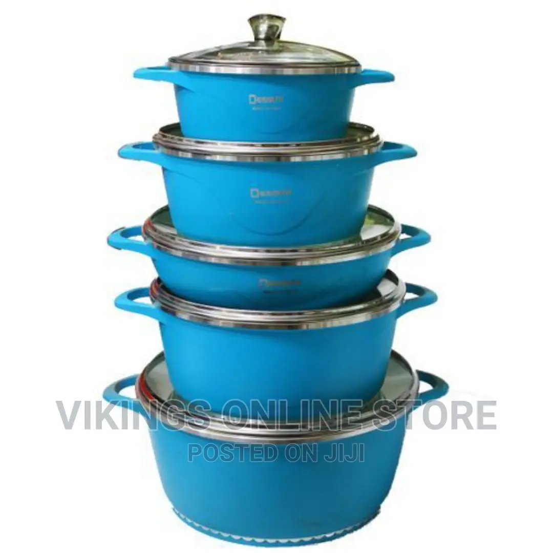 Dessini 5 Pieces of Non- Stick Serving Cooking Saucepans