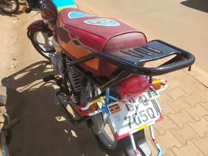 New TVS HLX 125 2022 Red