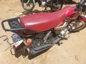 TVS HLX 125 2021 Red
