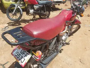 TVS HLX 125 2021 Red