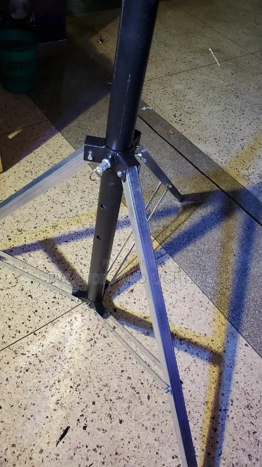 Lighting Stand/ Light Stand