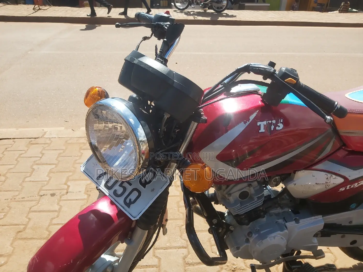 TVS HLX 125 2022 Red