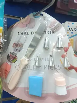 Cake Decorator