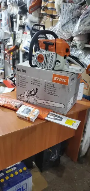 Stihl Chainsaw 382