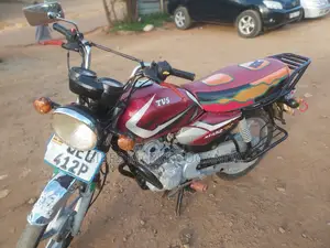 TVS HLX 125 2018 Red