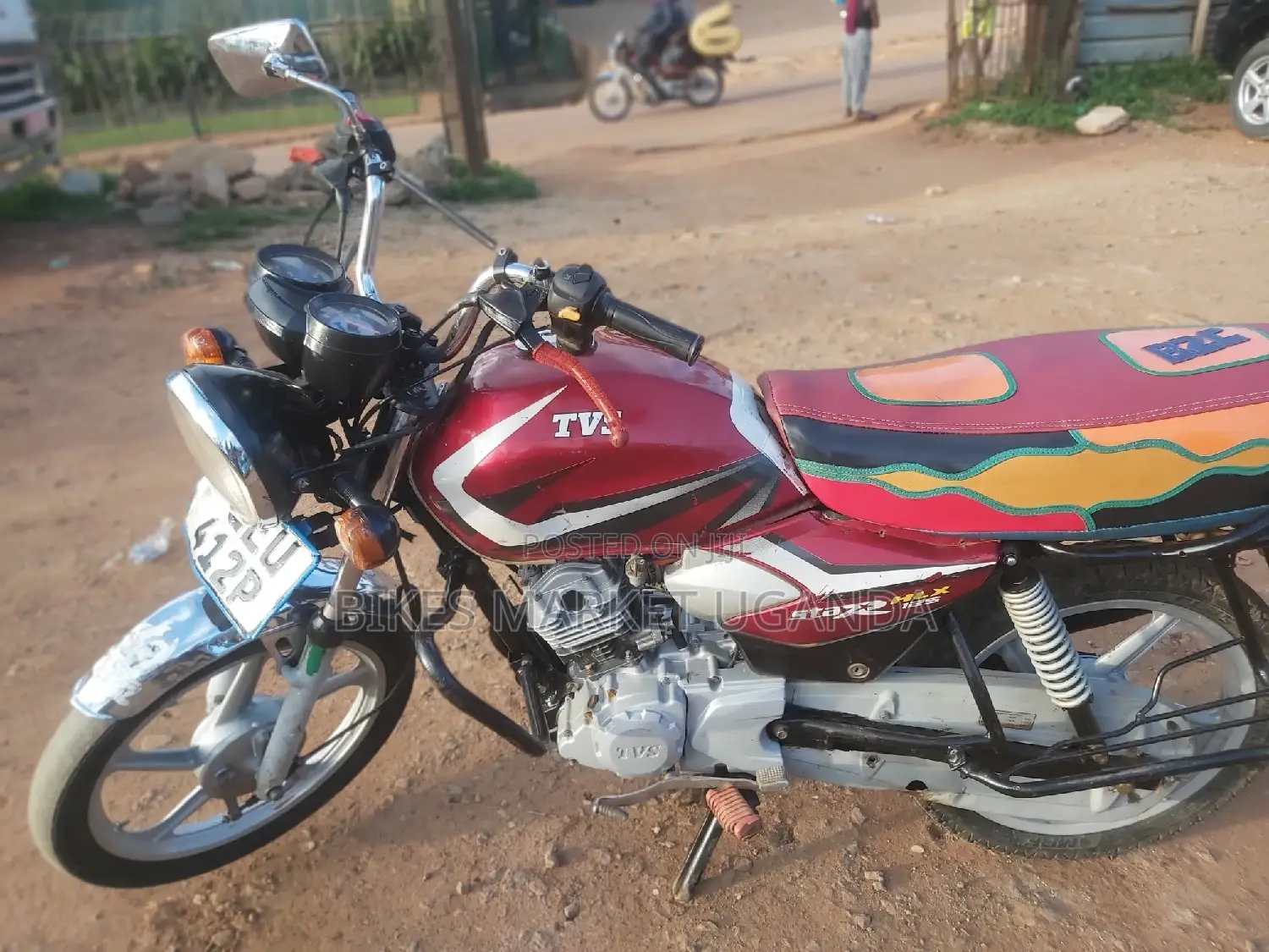 TVS HLX 125 2018 Red