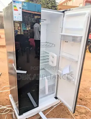 Hisense 750 Litres Side by Side Black Mirror Fridge 2yr Warrant