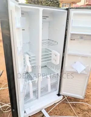 Hisense 750 Litres Side by Side Black Mirror Fridge 2yr Warrant