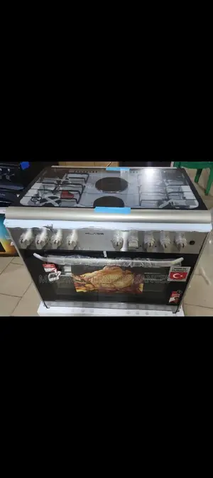 Cooker 4 Gas , 2 Electric and Oven