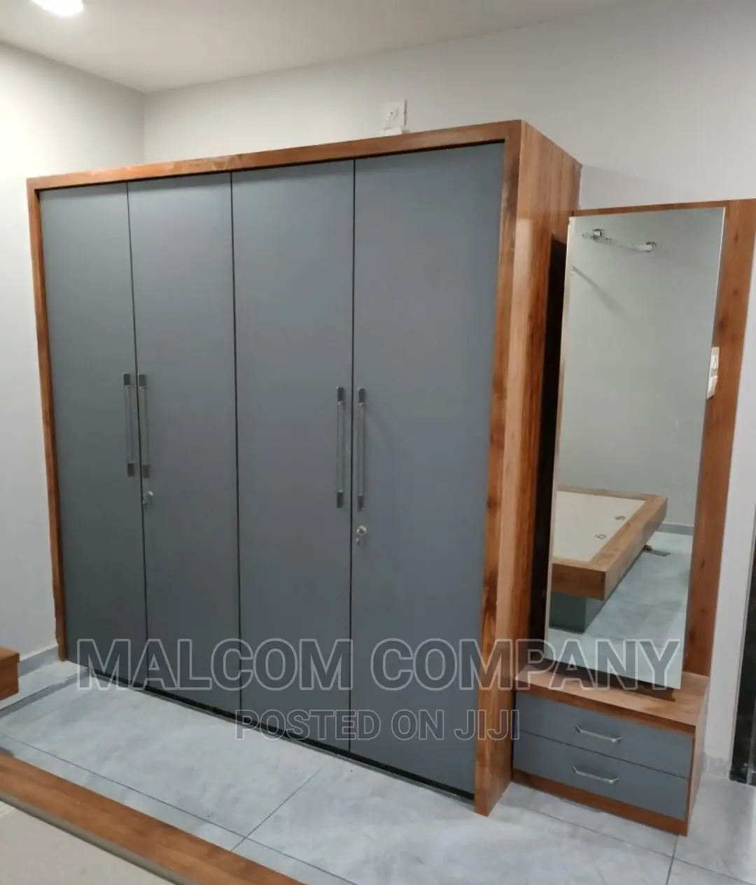 Wooden Wardrobe/Closet
