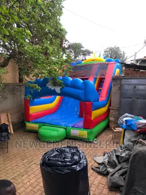 Bouncing Castle Trampoline Puppetshow