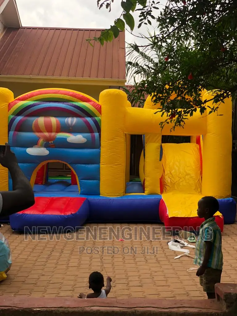 Bouncing Castle Trampoline Puppetshow