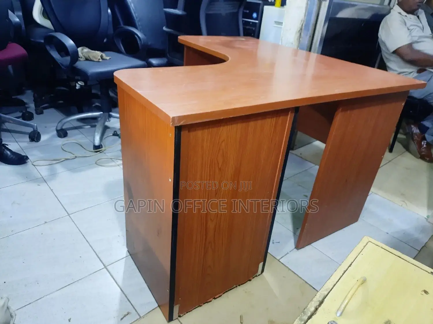 L Shaped Office Table