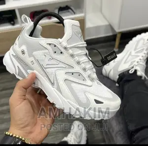 New Louis Vuitton Sneakers in Stock