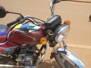Bajaj Boxer 2017 Red