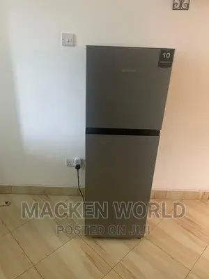 200l Hisense Double Door Fridge in Good Conditions