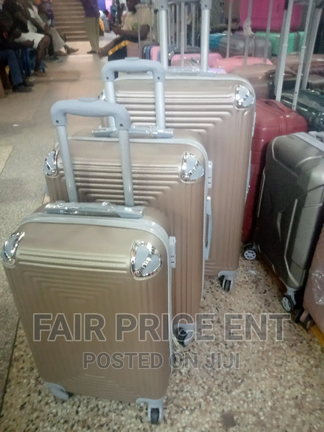 Classy Plastic Suitcases.Full Set( Silver)