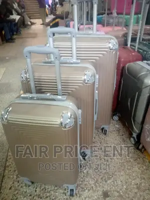 Classy Plastic Suitcases.Full Set( Silver)