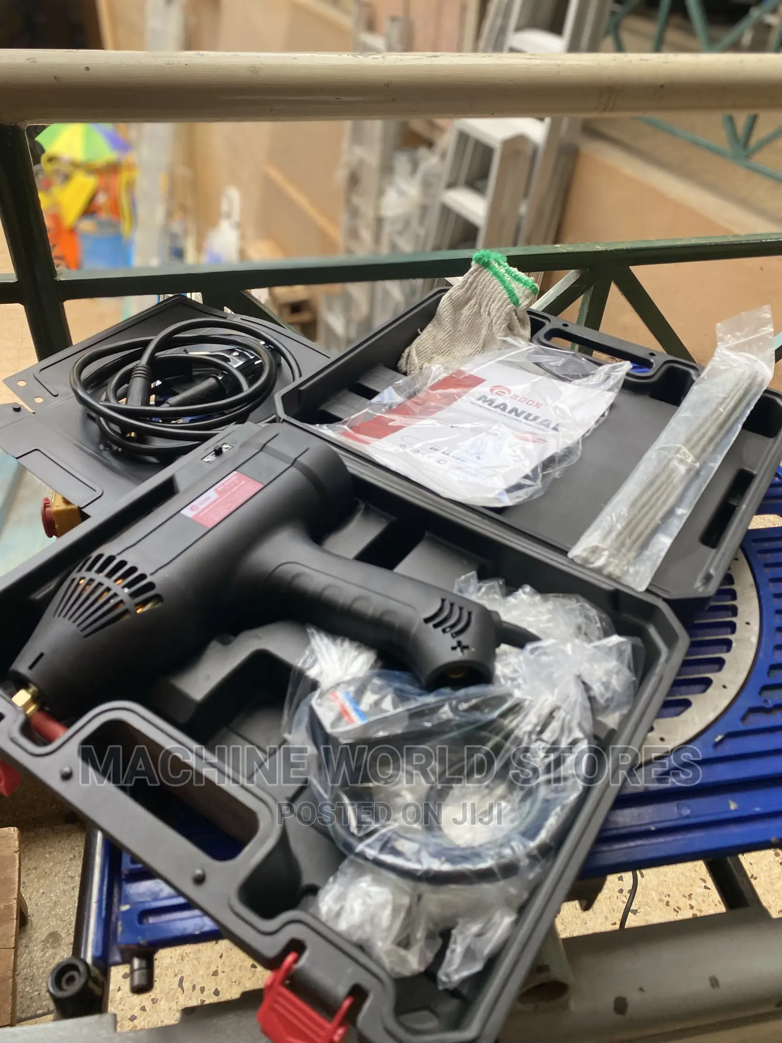 Welding Machine 300amps( Hand Held)