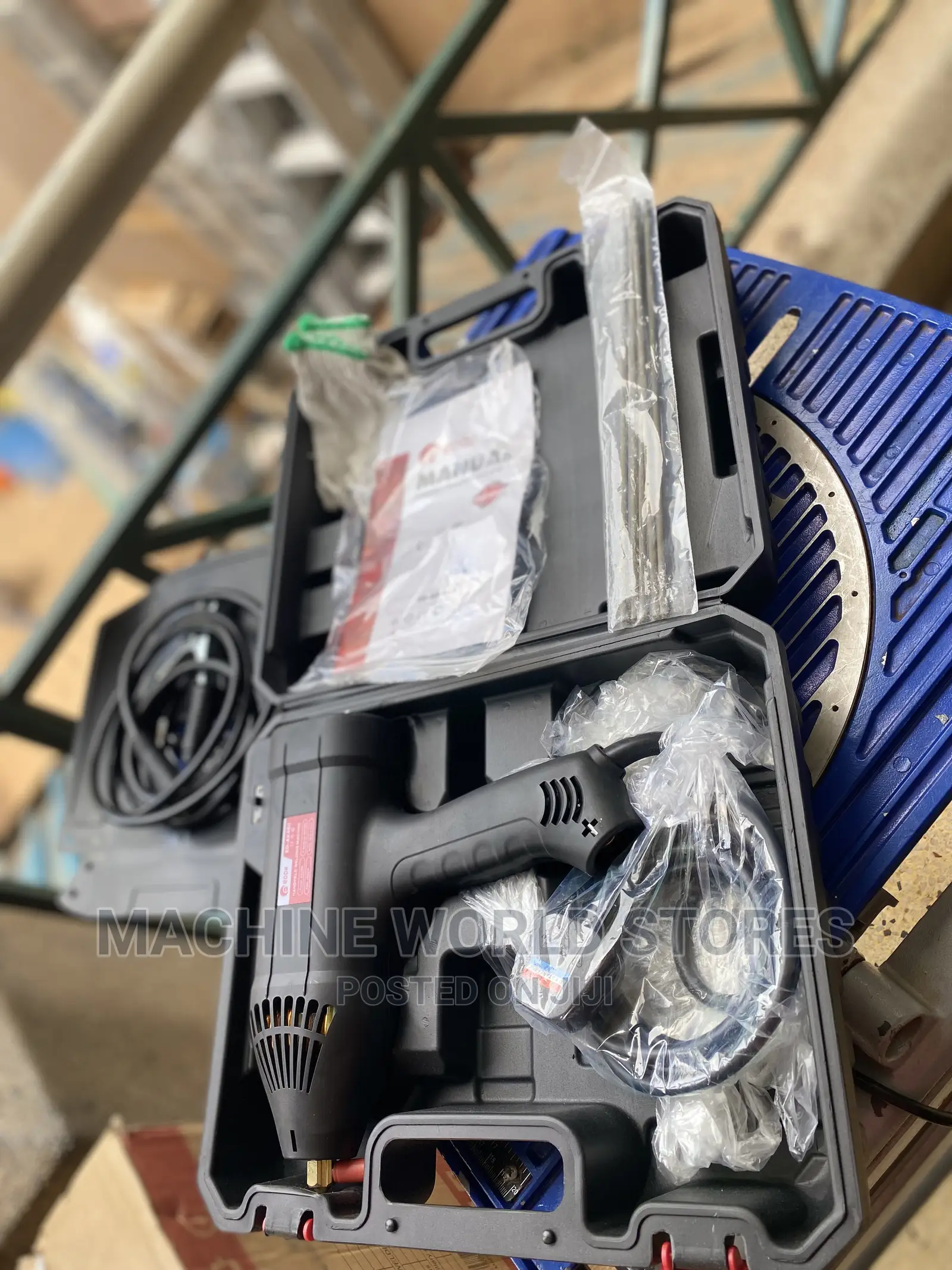 Welding Machine 300amps( Hand Held)