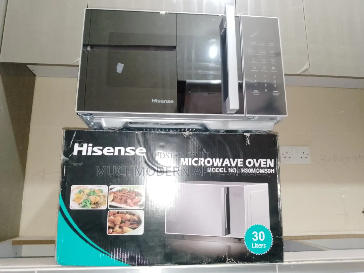 Hisense Digital Microwave 30L