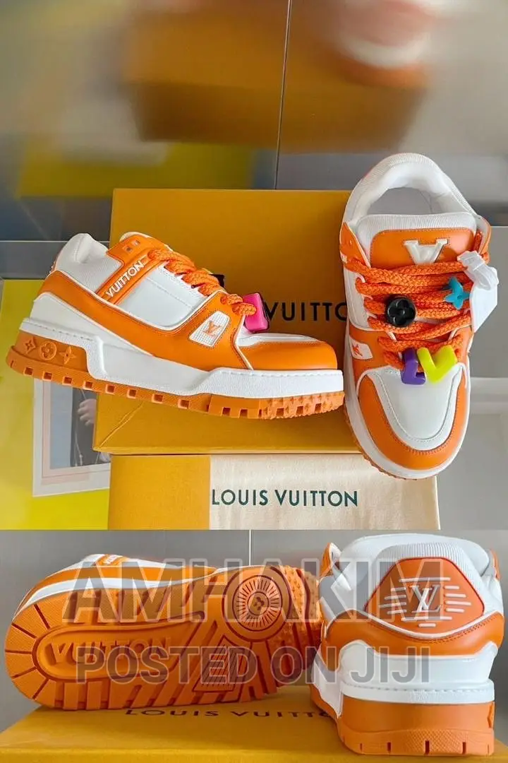 New Lv Sneakers in Stock