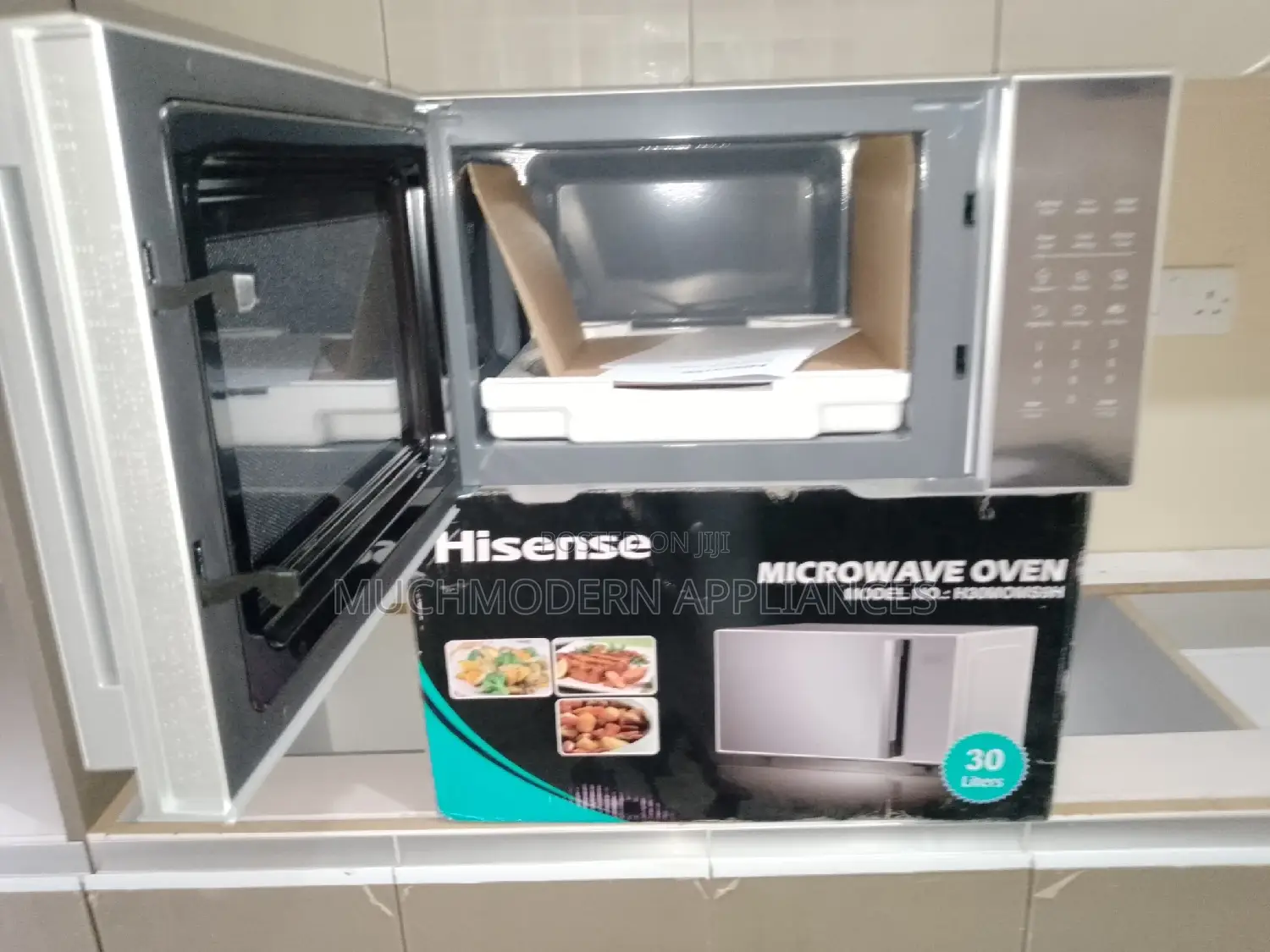 Hisense Digital Microwave 30L