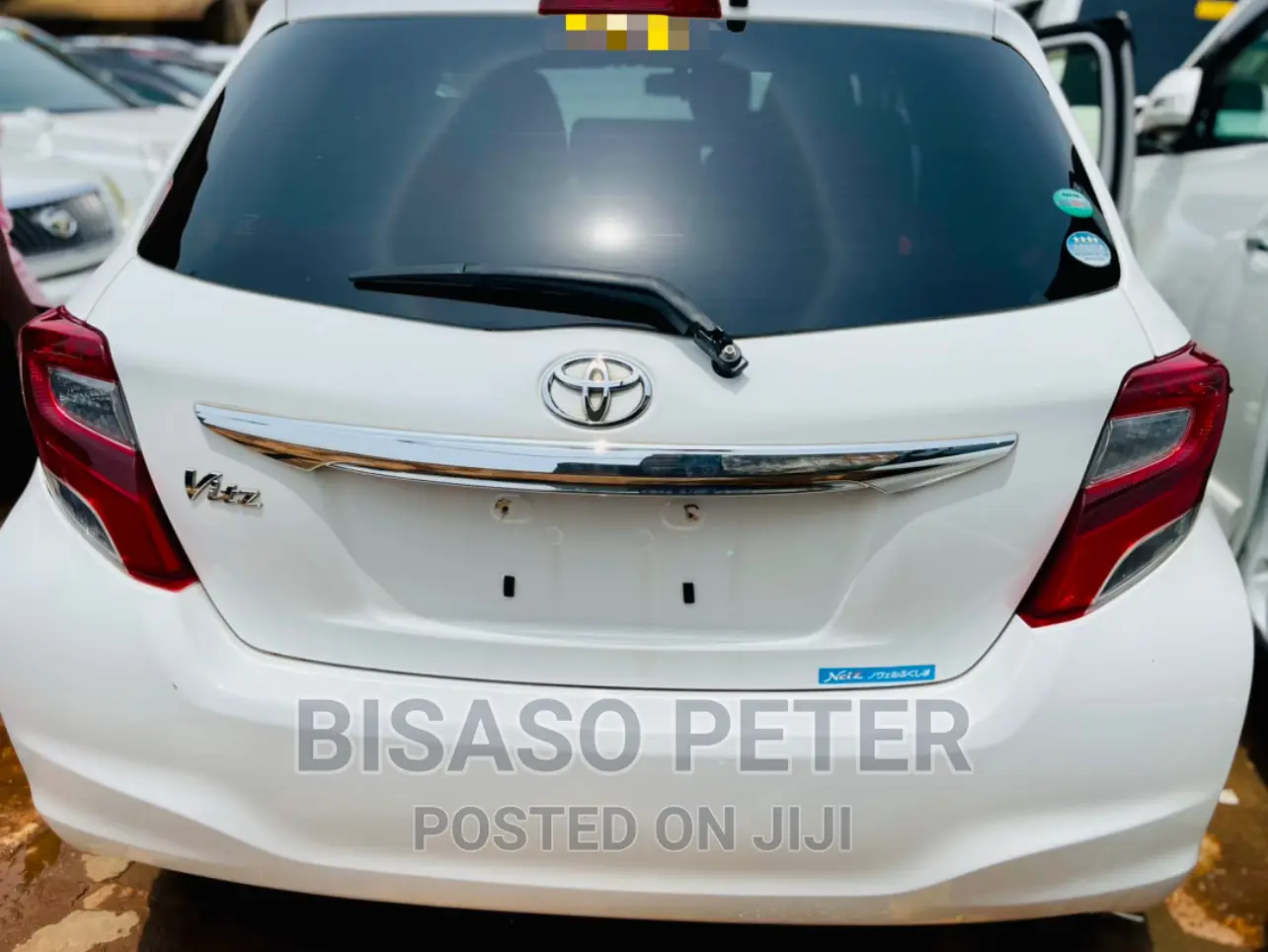 Toyota Vitz 1.3 AWD 5dr 2014 White