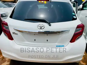 Toyota Vitz 1.3 AWD 5dr 2014 White