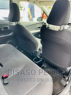 Toyota Vitz 1.3 AWD 5dr 2014 White