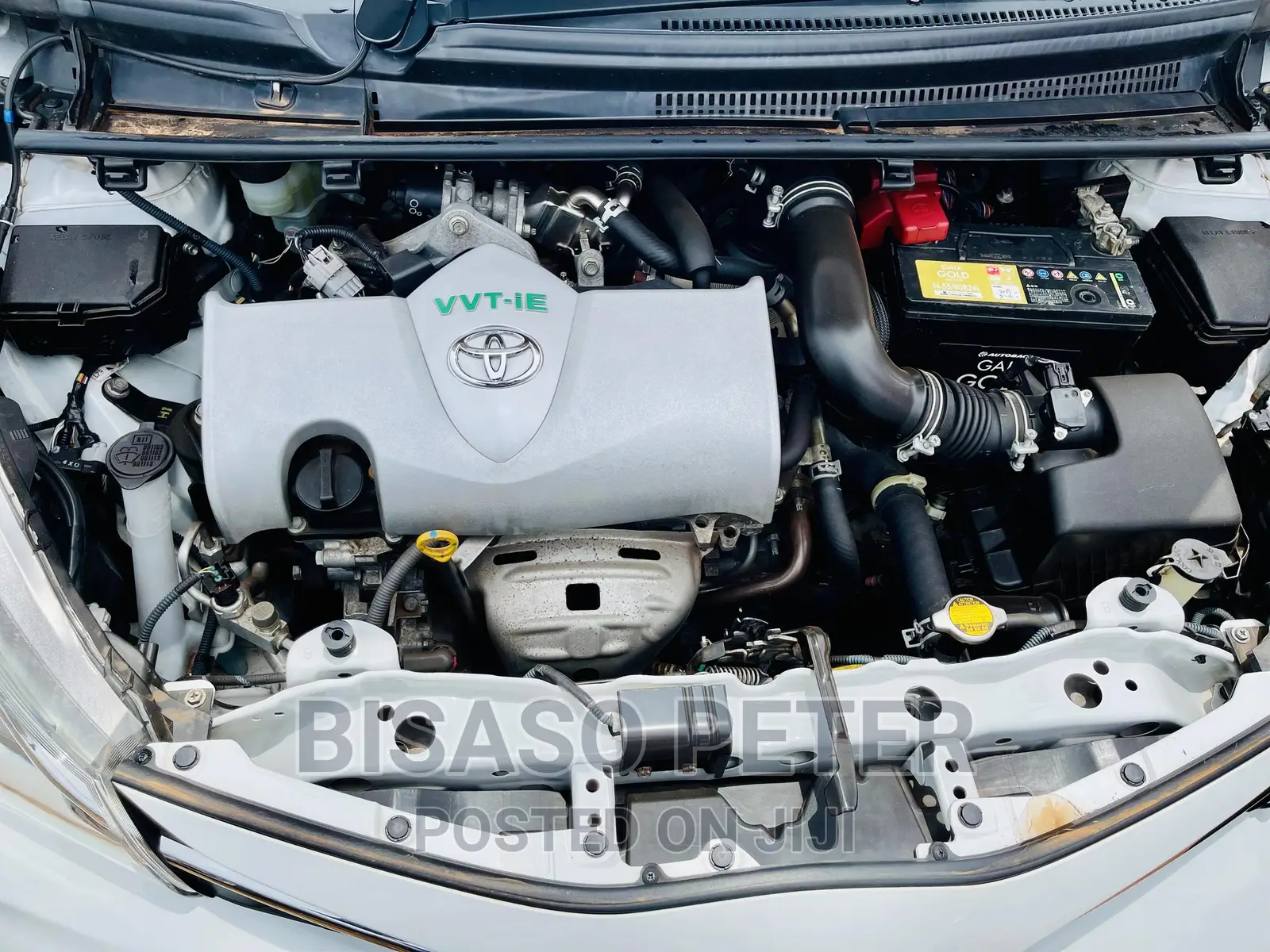 Toyota Vitz 1.3 AWD 5dr 2014 White