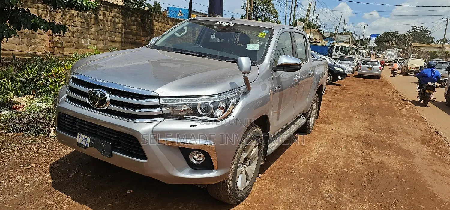 Toyota Hilux 2017 Gray