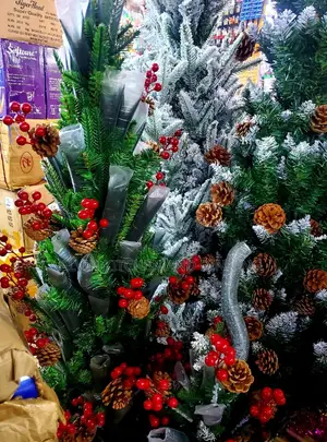 Christmas Tree With Fruits