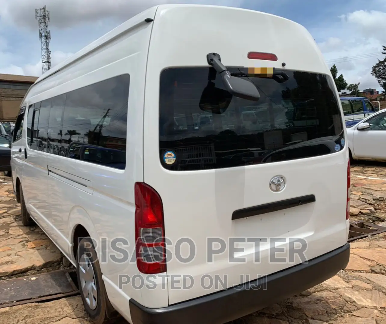 Toyota HiAce 2010 White
