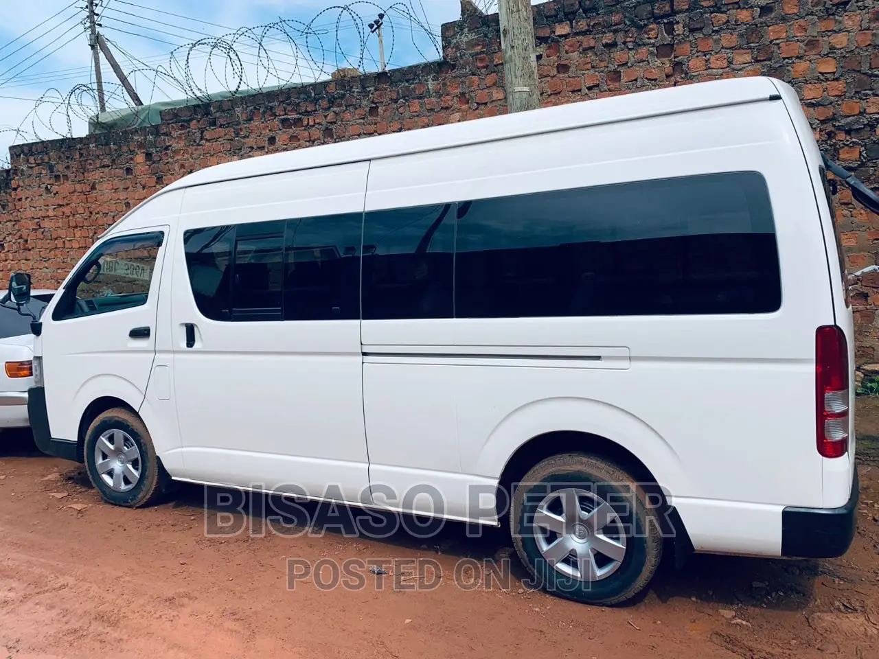 Toyota HiAce 2010 White