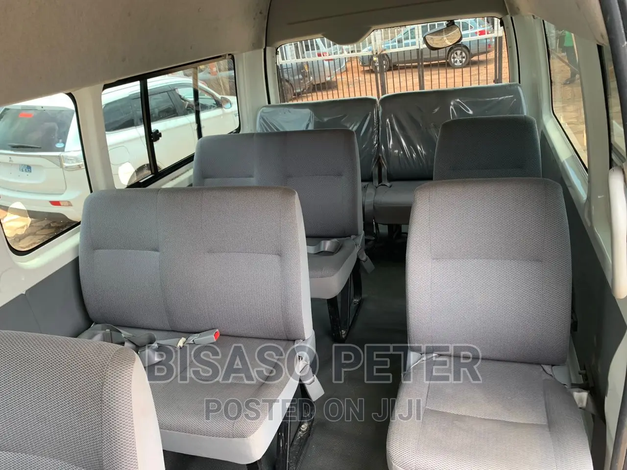 Toyota HiAce 2010 White