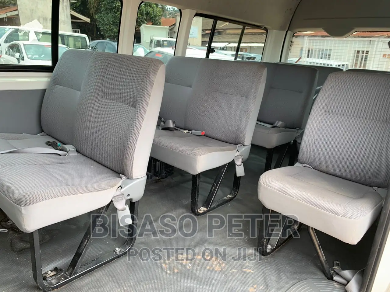 Toyota HiAce 2010 White
