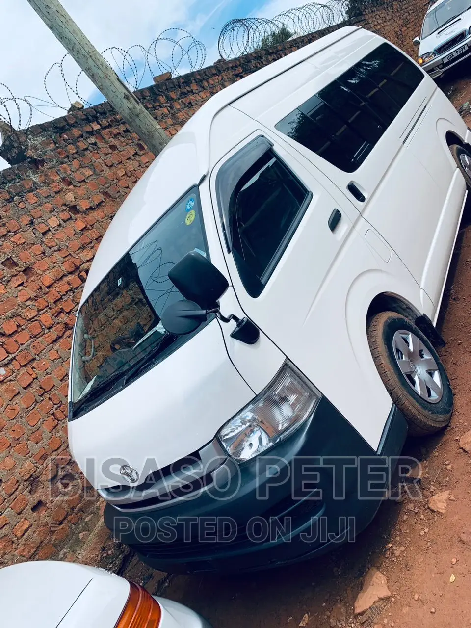 Toyota HiAce 2010 White