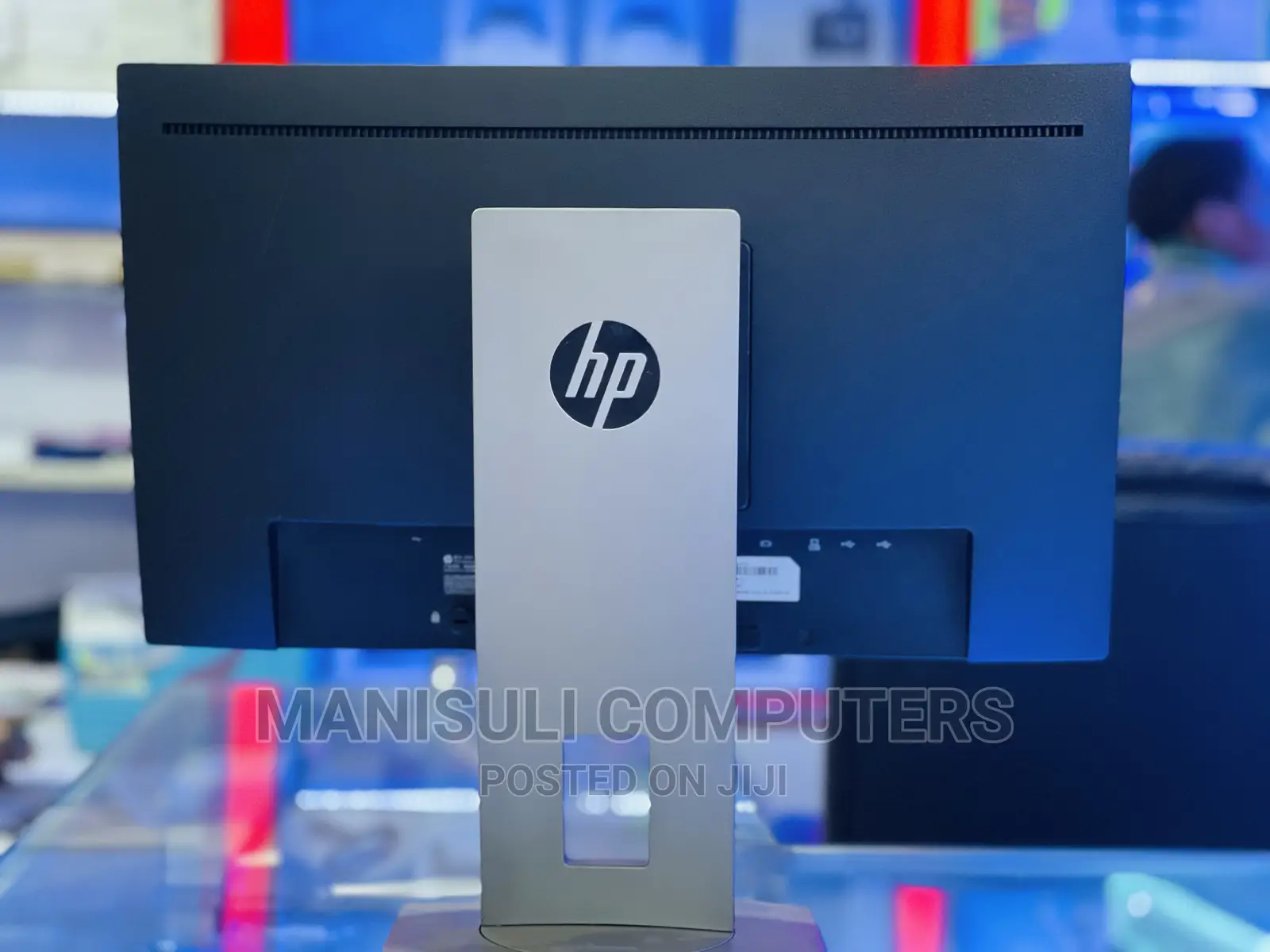 Monitor 22.9 Inch VGA, HDMI, USB 3.0 Display Port