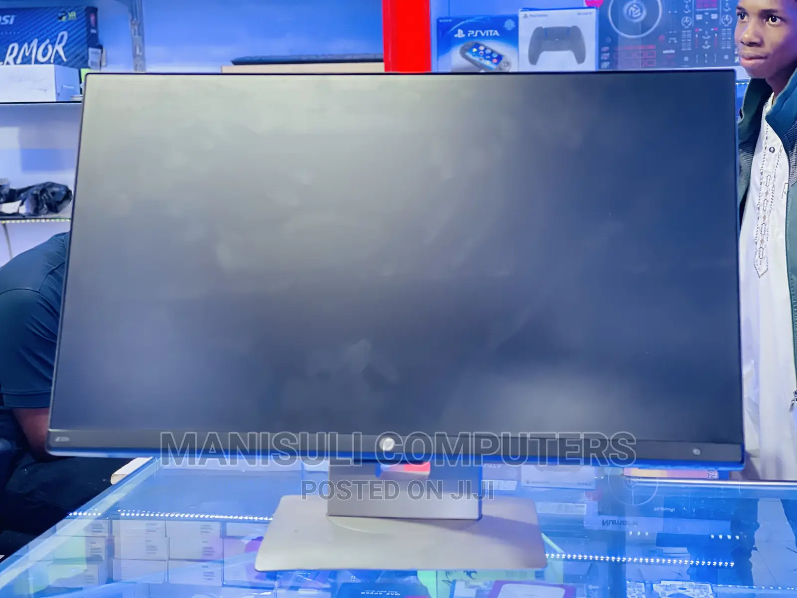 Monitor 22.9 Inch VGA, HDMI, USB 3.0 Display Port
