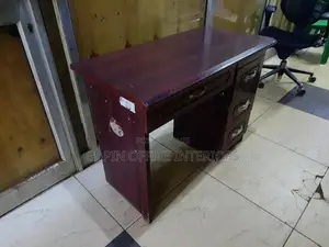 Second Hand Small Office Table